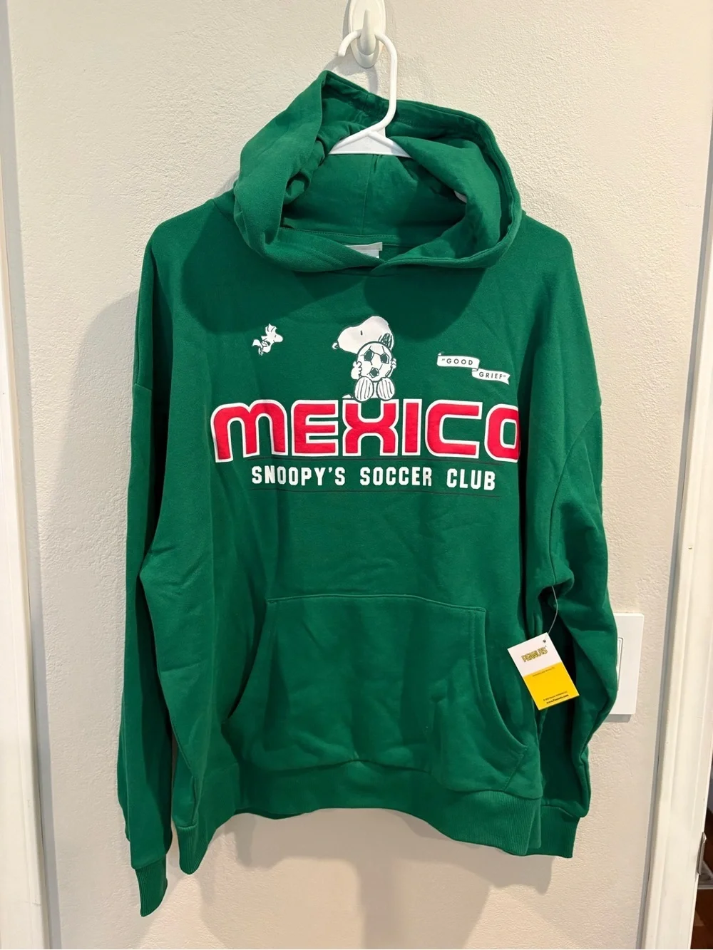 Snoopy Mexico Women’s Hoodie Juniors Size Small NWT - Picture 2 of 8